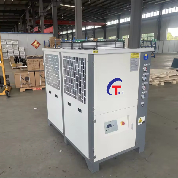 Chiller giải nhiệt nước cho các thiết bị máy móc