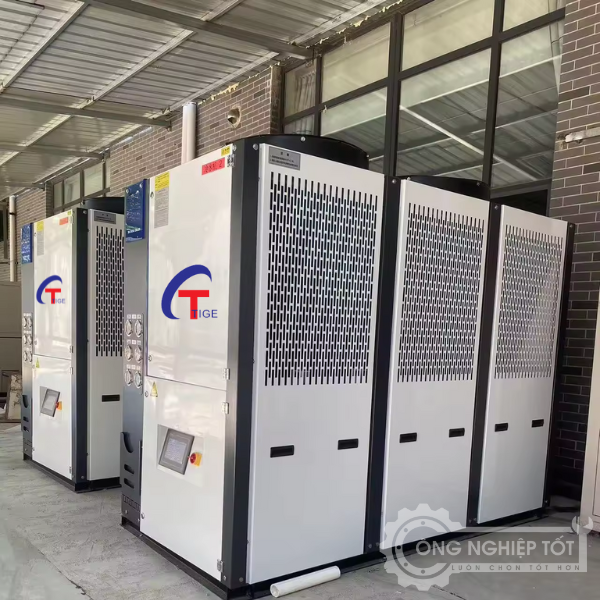 Chiller làm lạnh nước công nghiệp